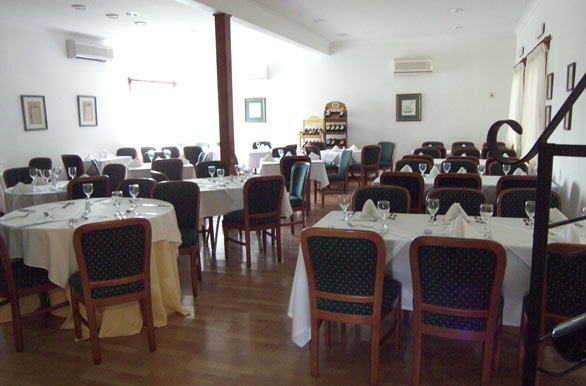 Restaurante en Los Naranjos - Paysand