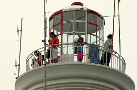 Faro sobre las ruinas, Colonia del Sacramento