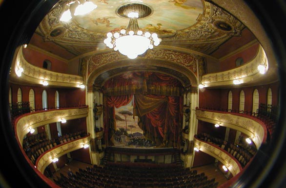 Teatro Larraaga en Salto - Salto