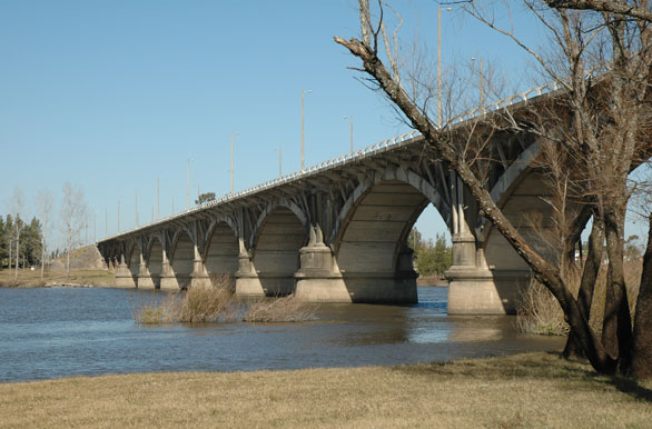 Ponte sobre o Rio Negro - Tacuaremb