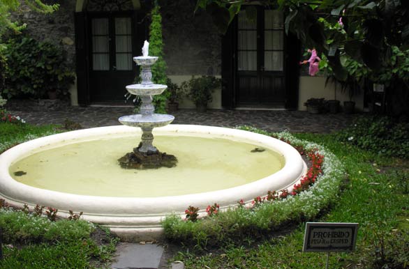 Fuente ornamental - Colonia del Sacramento