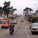 Rua principal em La Barra