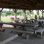 Grande barraco, amplas mesas de madeira, San Nicanor